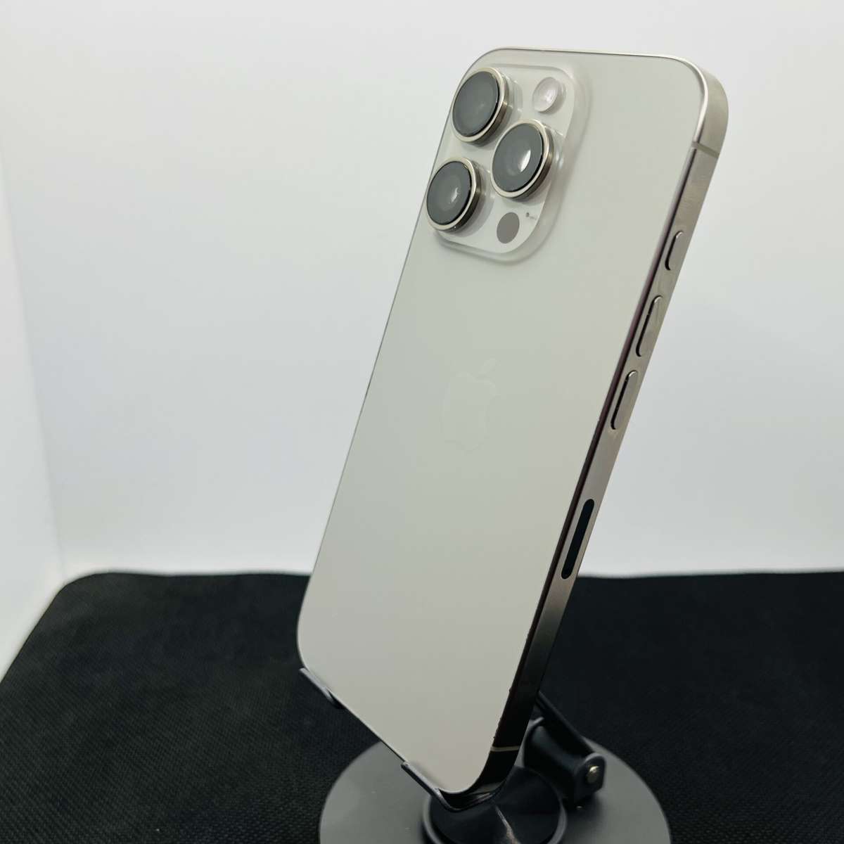 Apple iPhone 16 Pro 256GB Natural Titanium  (Condition: Good)