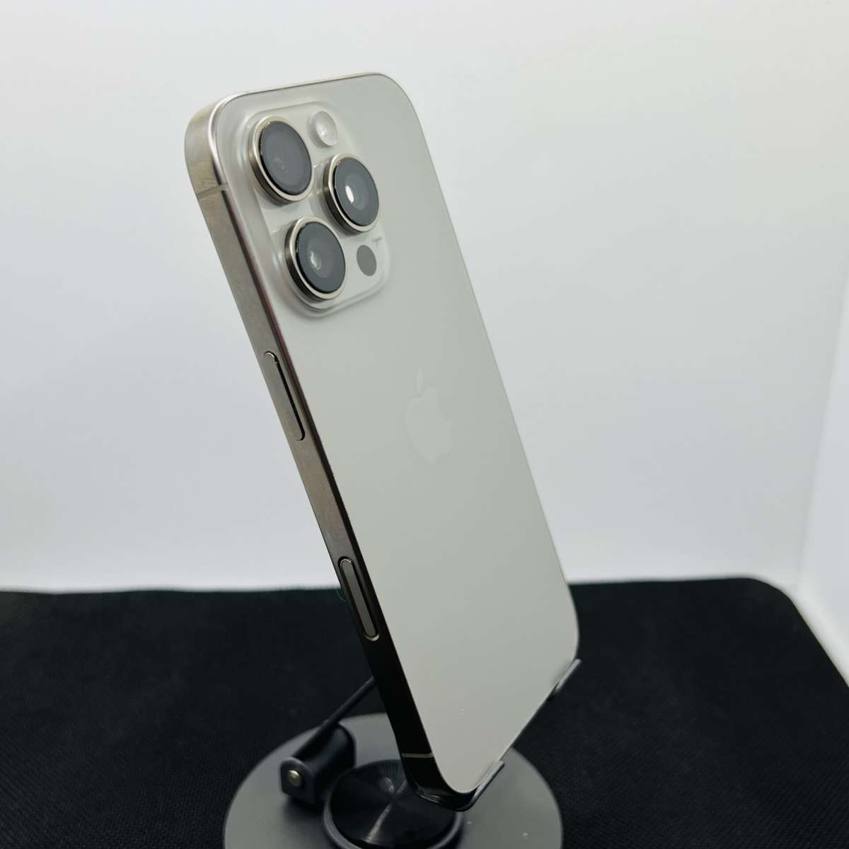 Apple iPhone 16 Pro 256GB Natural Titanium  (Condition: Good)