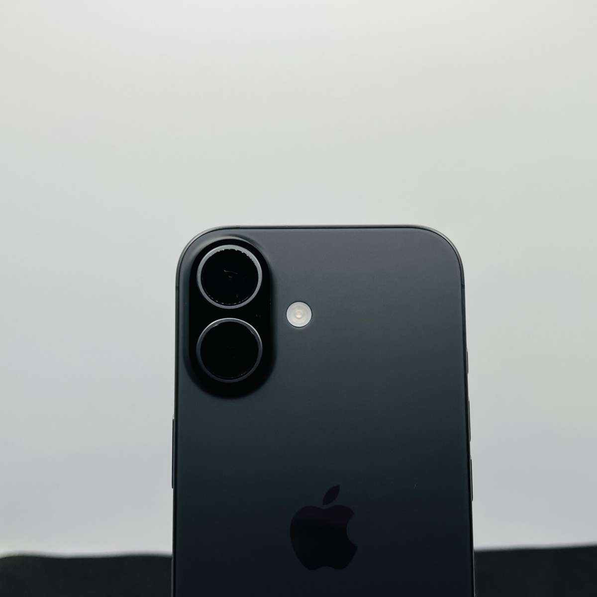 Apple iPhone 17 256GB Black  (Grade A)