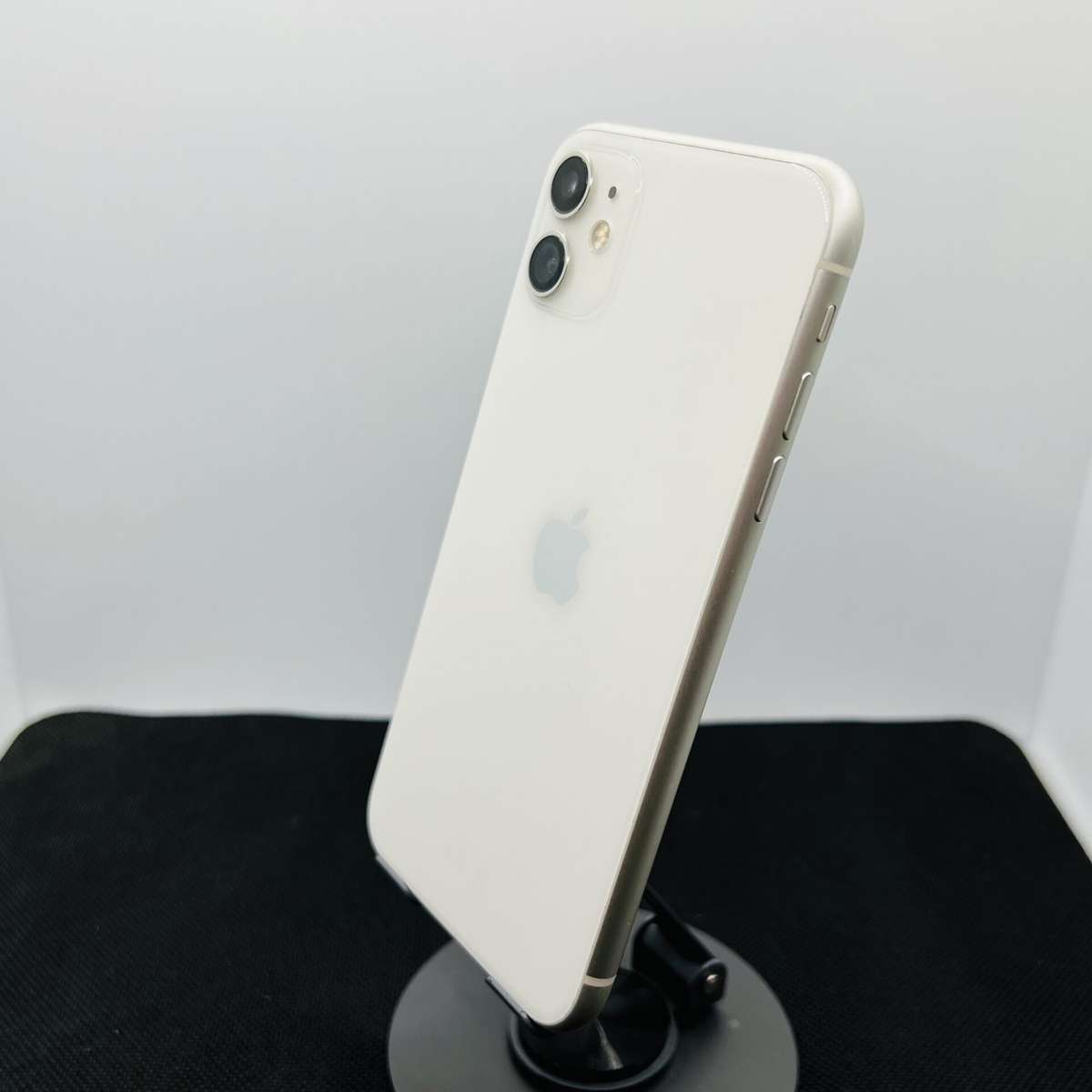 Apple iPhone 11 128GB White  (Grade B)