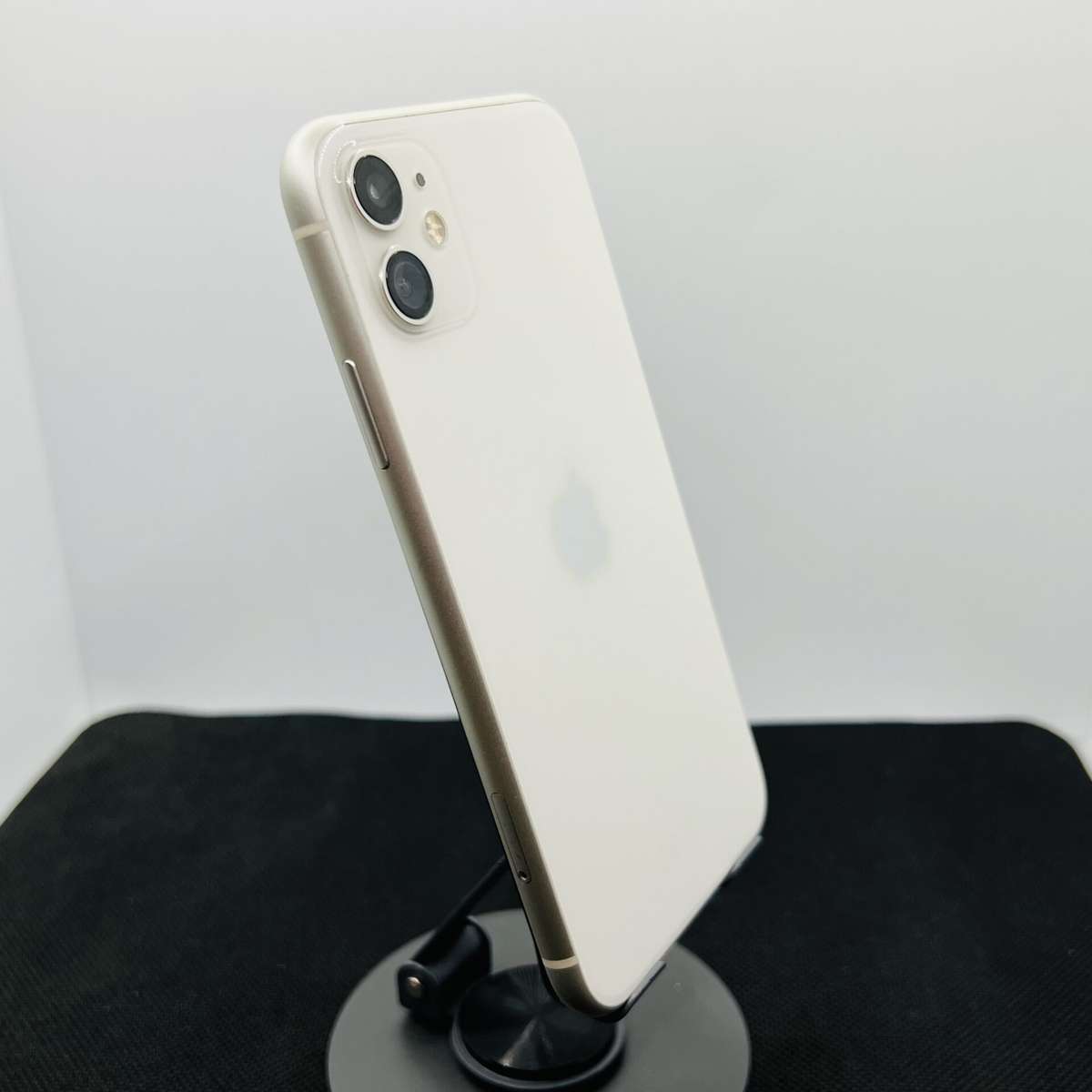 Apple iPhone 11 128GB White  (Grade B)