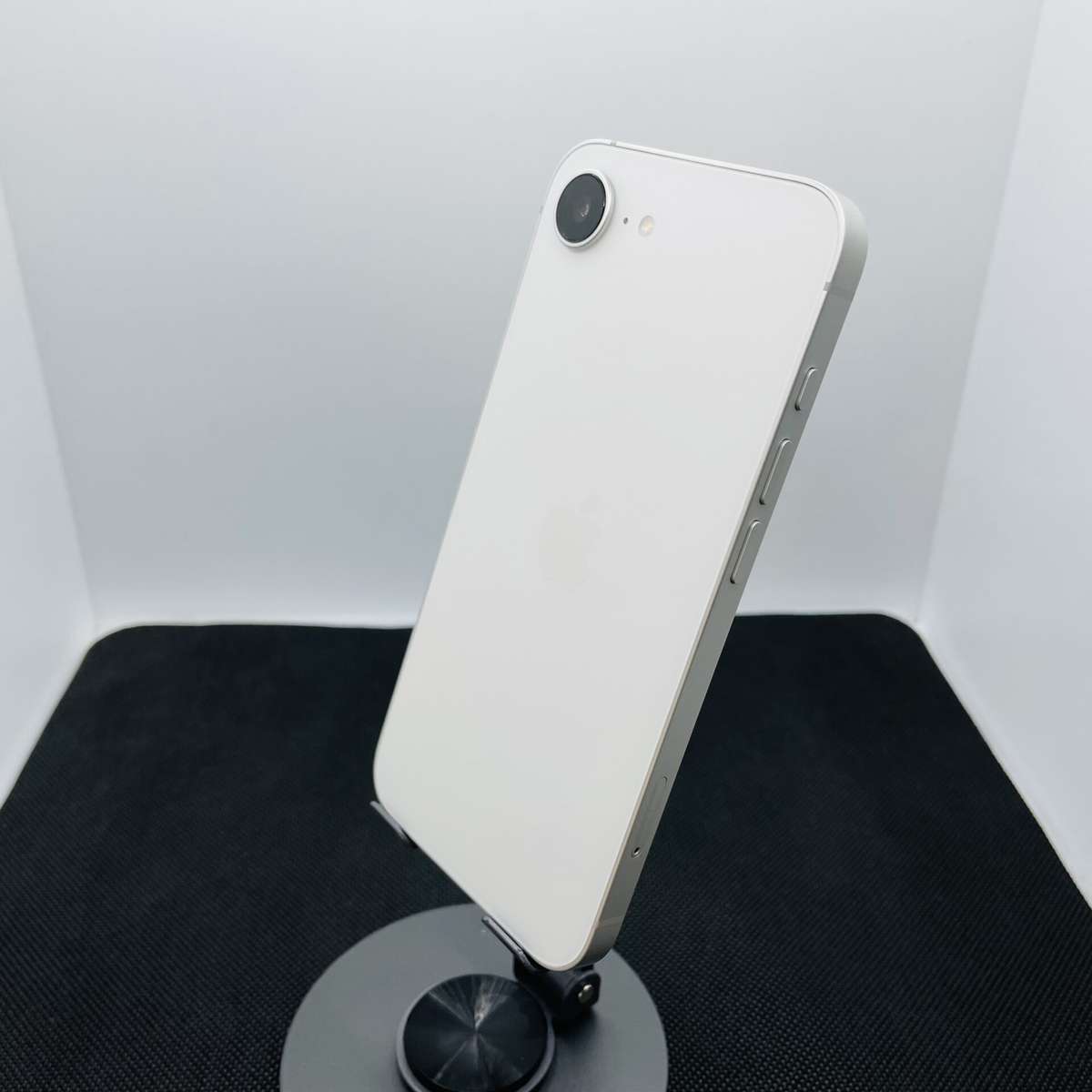 Apple iPhone 16e 256GB White  (Condition: Good)
