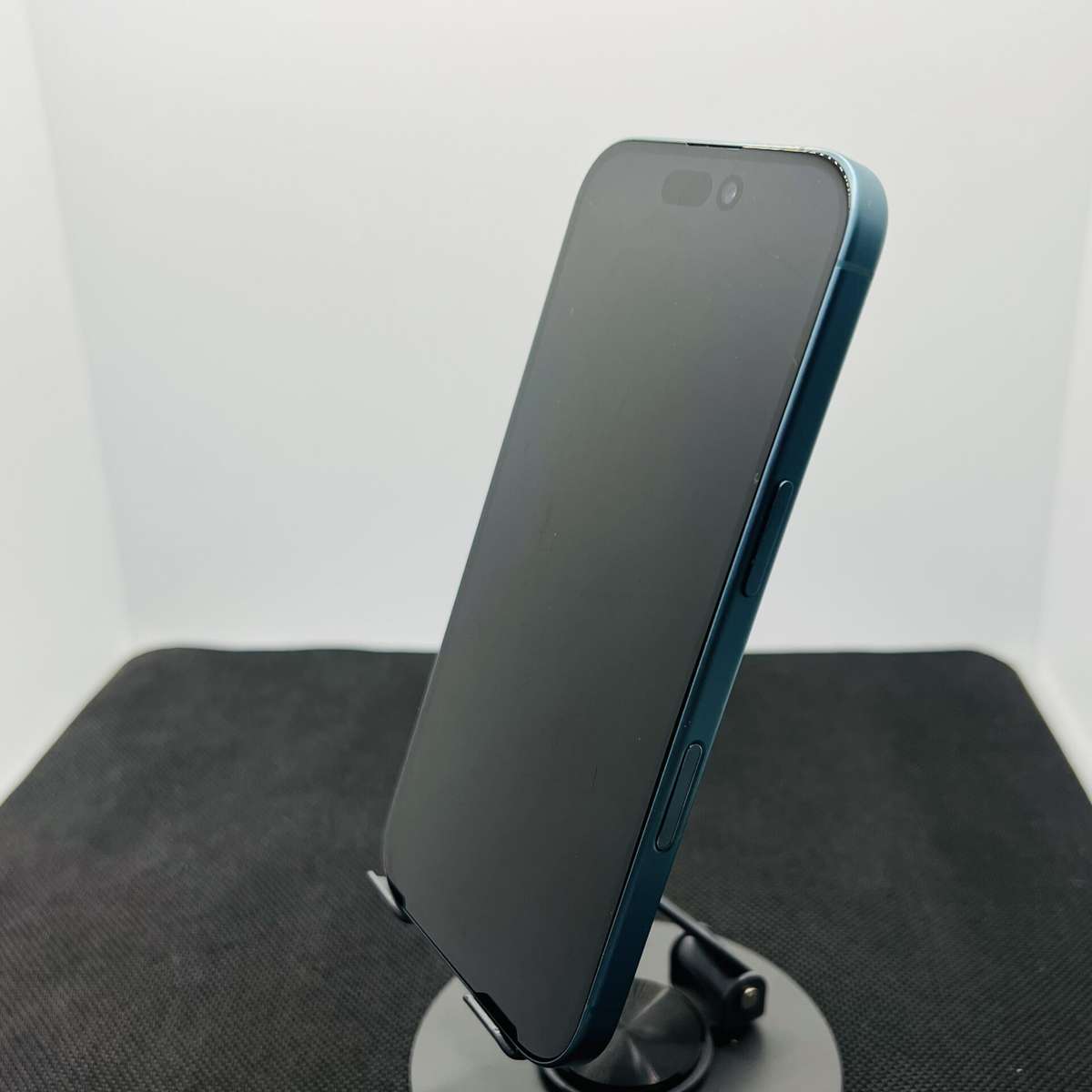 Apple iPhone 16 128GB Teal  (Grade B)