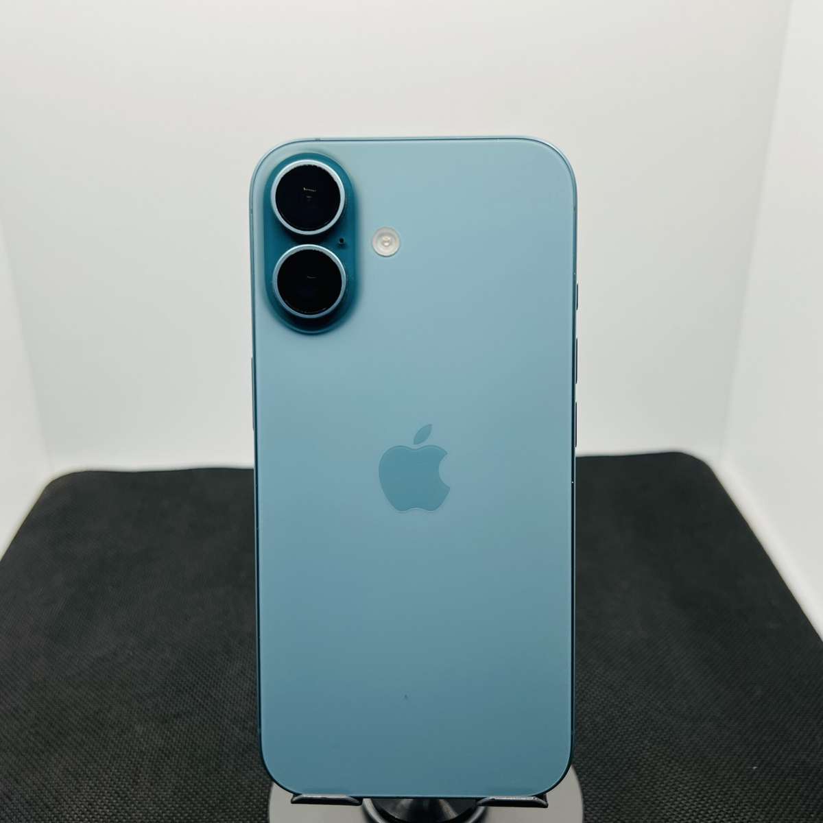 Apple iPhone 16 128GB Teal  (Grade B)