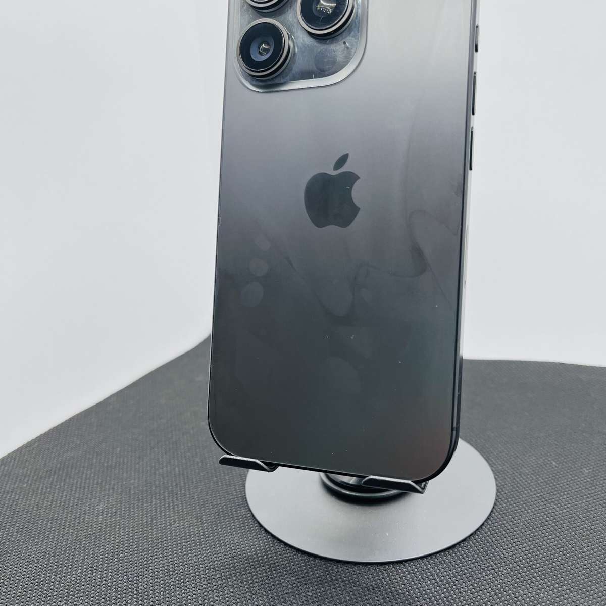 Apple iPhone 16 Pro 128GB Black Titanium (Condition: Excellent)