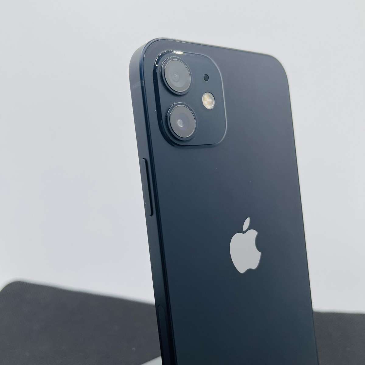 Apple iPhone 12 128GB Black (Condition: Good)