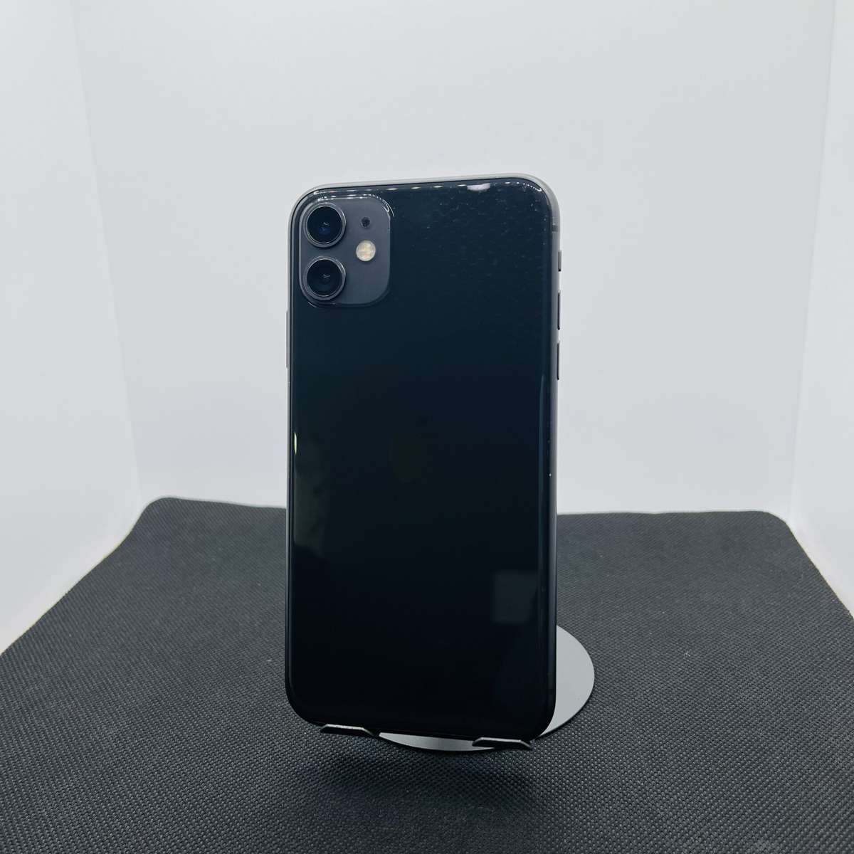 Apple iPhone 11 64GB Black (Condition: Good)
