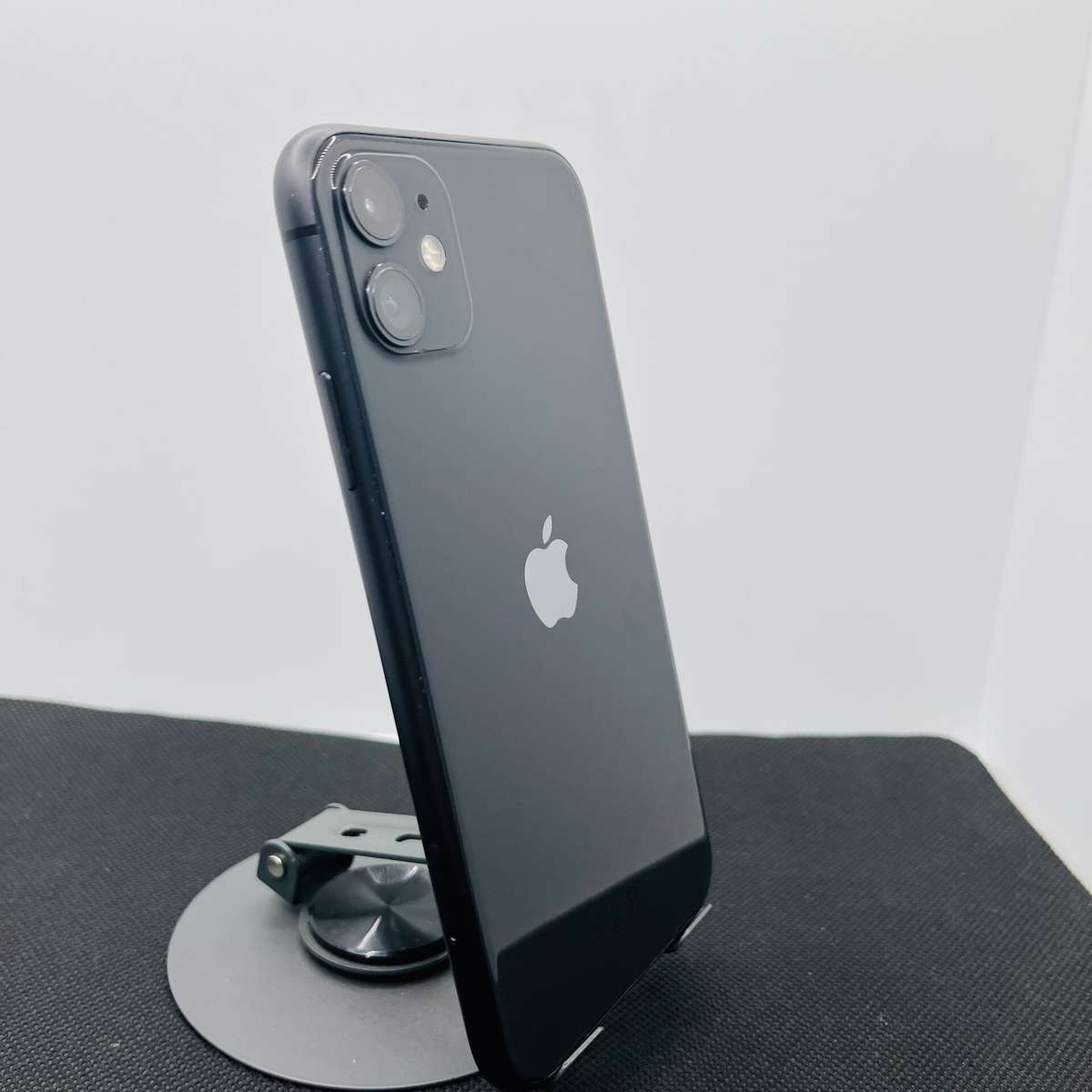 Apple iPhone 11 64GB Black (Condition: Good)