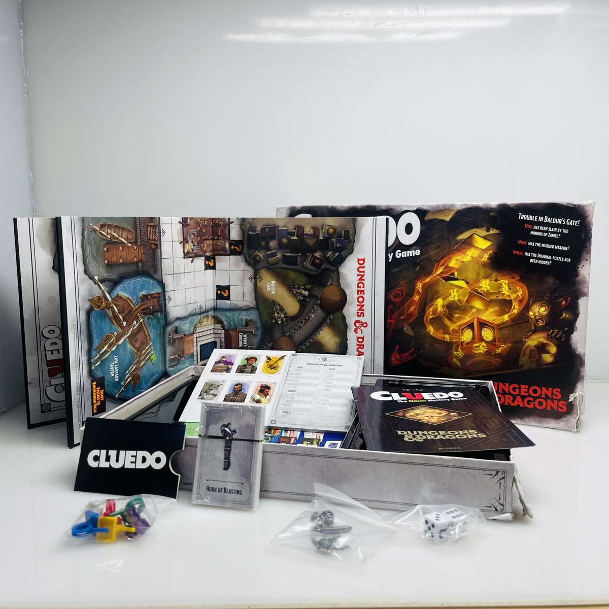 Cluedo- Dungeons and Dragons Edition (Condition: Good) Torn box