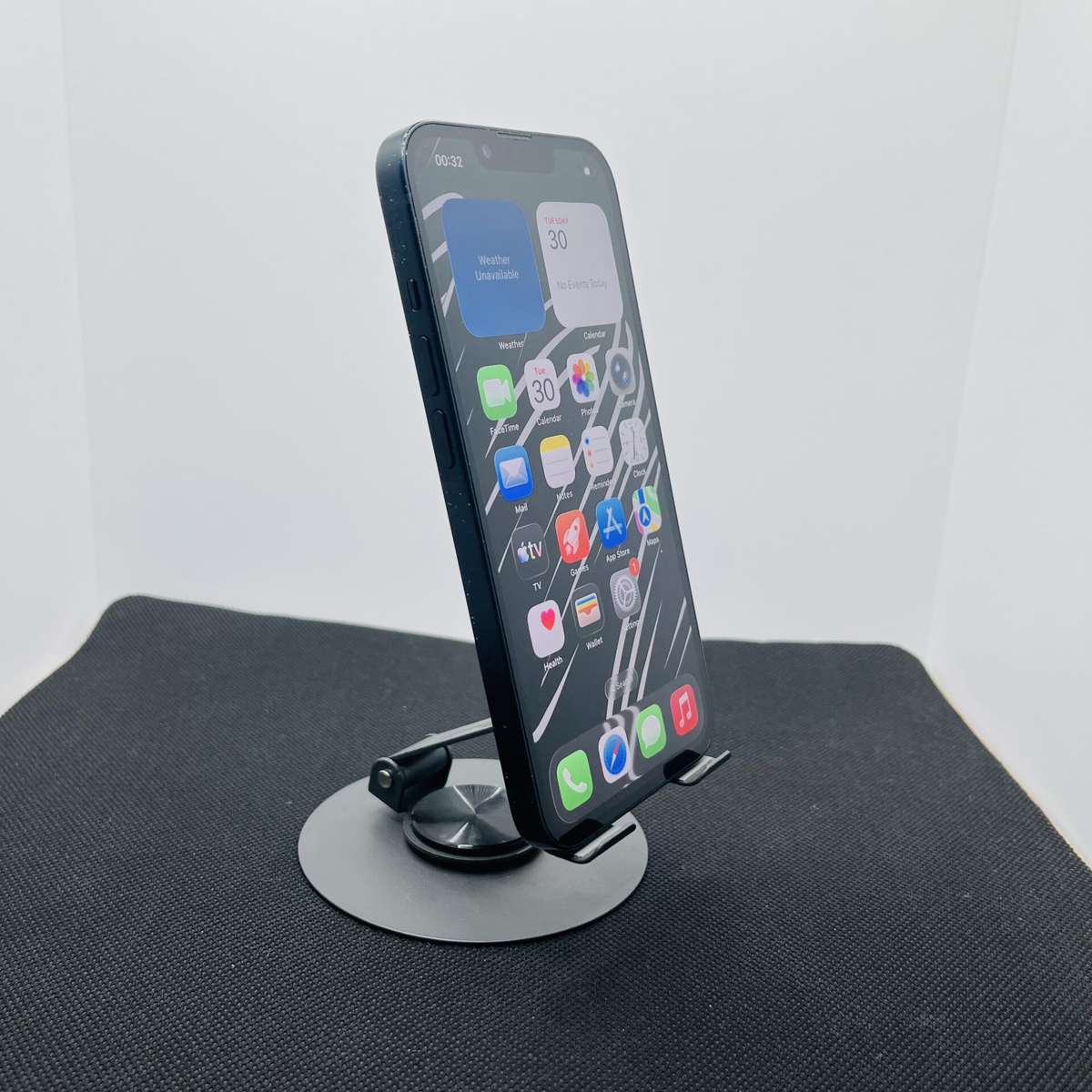 Apple iPhone 13 128GB Midnight (Condition: Good)
