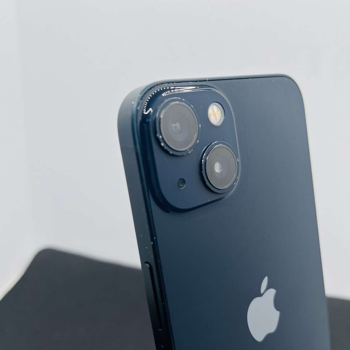 Apple iPhone 13 128GB Midnight (Condition: Good)