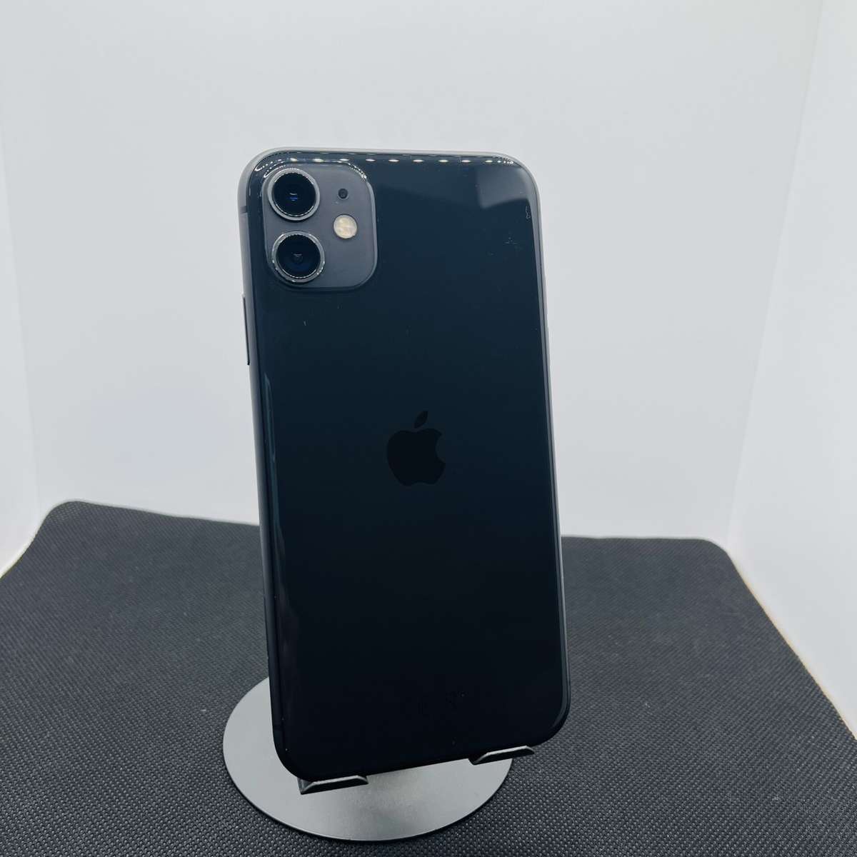 Apple iPhone 11 64GB Black (Condition: Good)