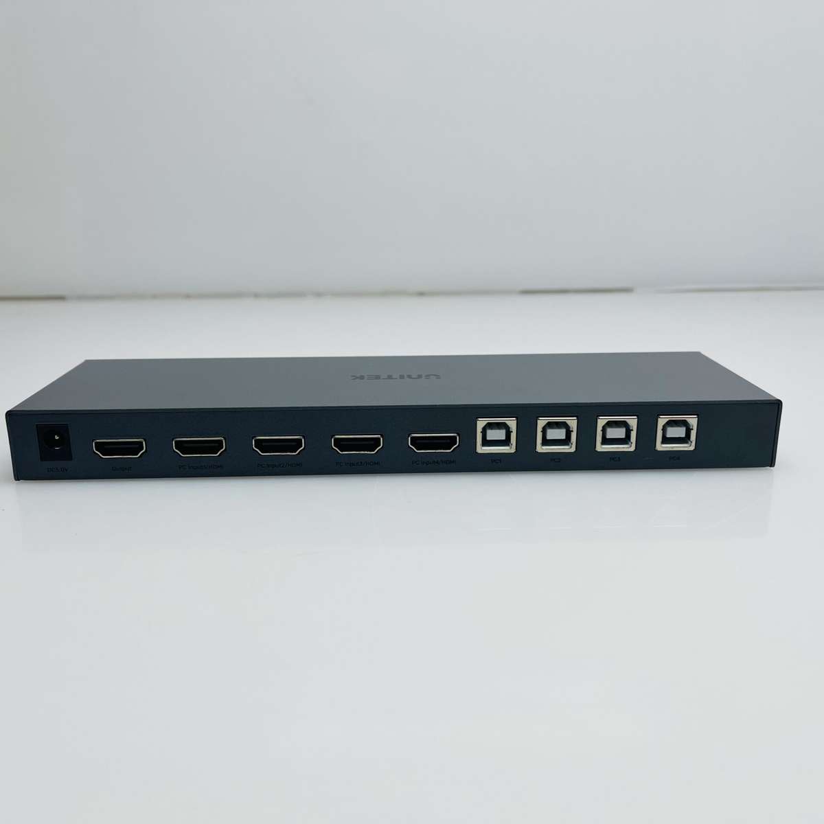 Unitek HDMI KVM Switch 4-in-1 V306A Black (Condition: Pristine)