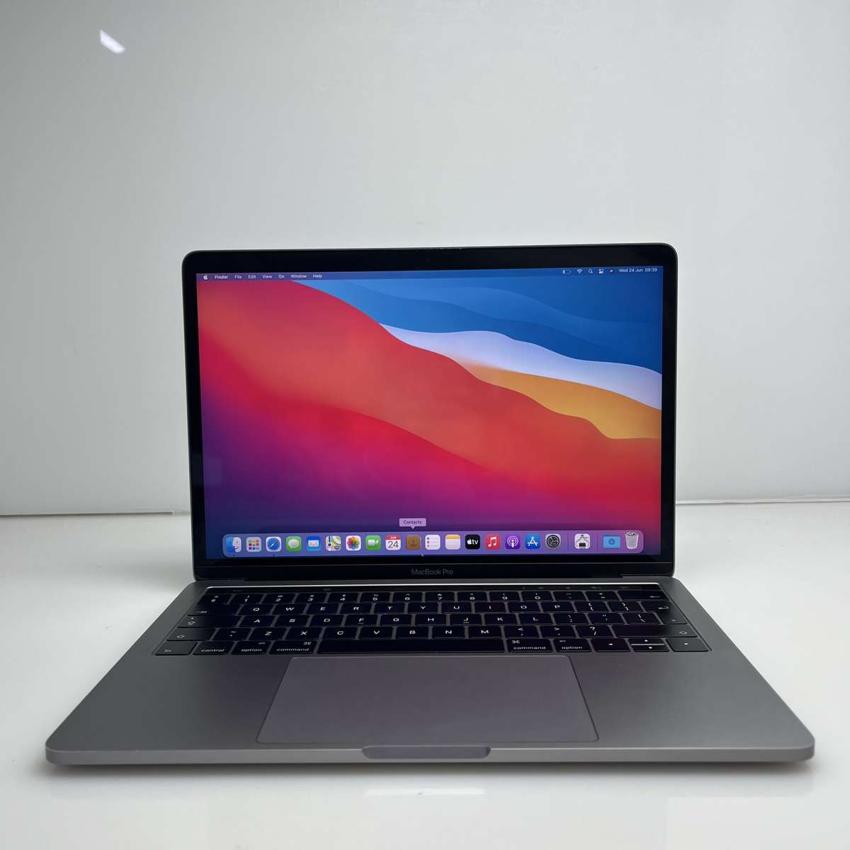 Apple MacBook Pro 13-Inch "Core i5" 2.9GHz (2016) 8GB RAM 256GB SSD Space Grey (Condition: Good)