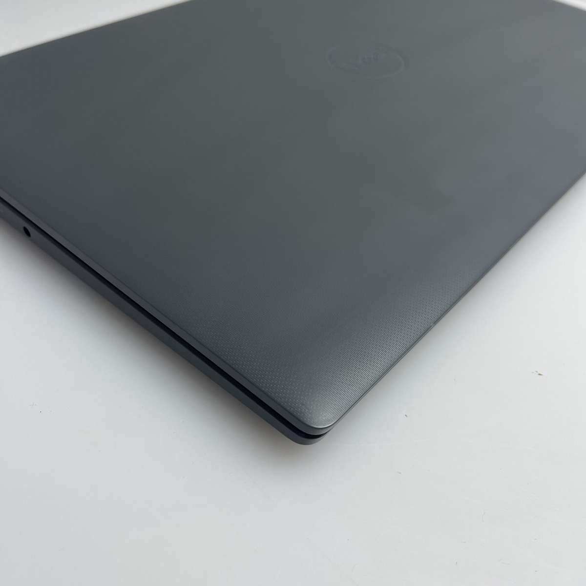 Dell Latitude 3540 13th Gen "Intel Core i5" 1.30GHz 8GB RAM 256GB SSD Gray (Condition: Excellent)