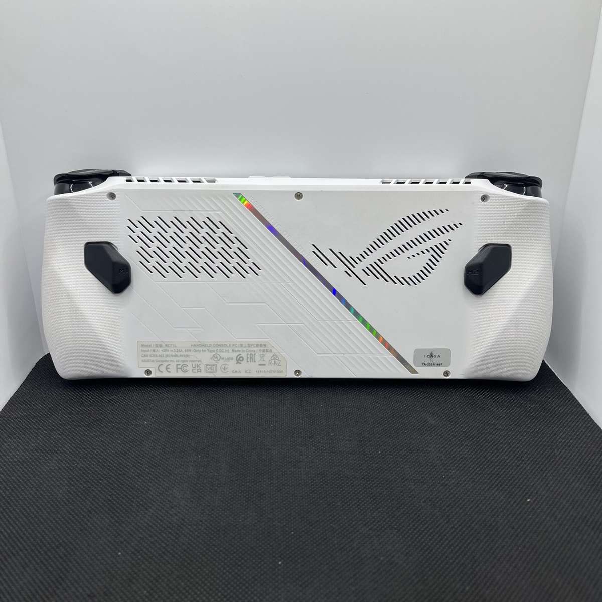 Asus ROG Ally AMD Ryzen Z1 Extreme 16GB RAM 512GB SSD White (Condition: Good)