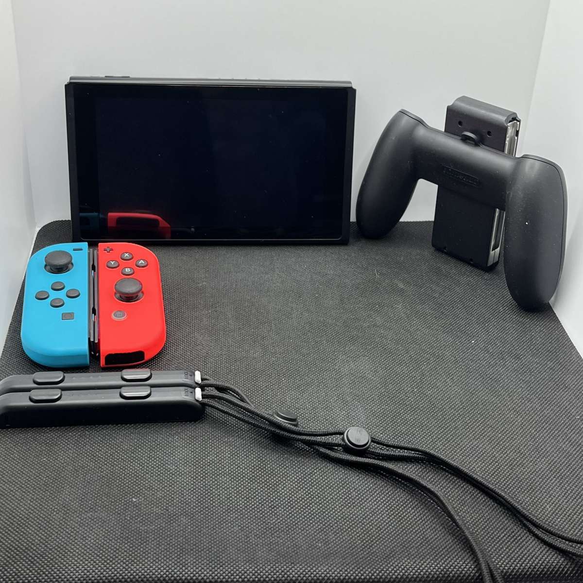 Nintendo Switch 32GB Black + Accessories (Condition: Good)