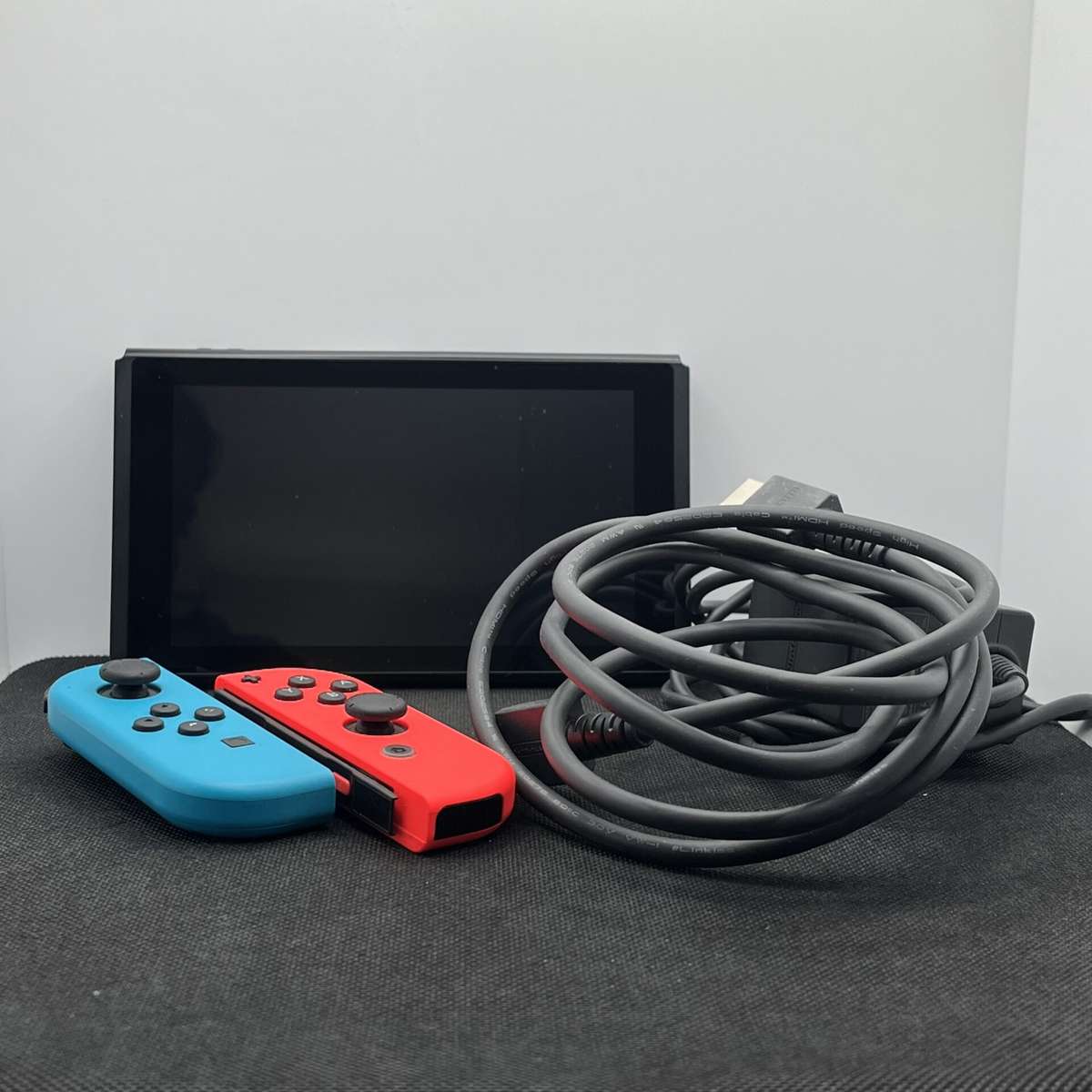 Nintendo Switch 32GB Black + Accessories (Condition: Good)