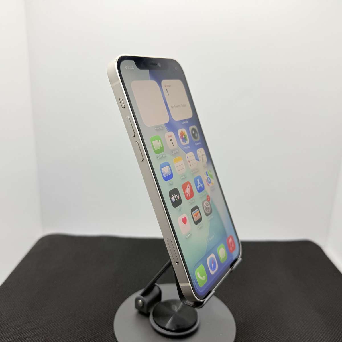 Apple iPhone 12 64GB White (Condition: Excellent)