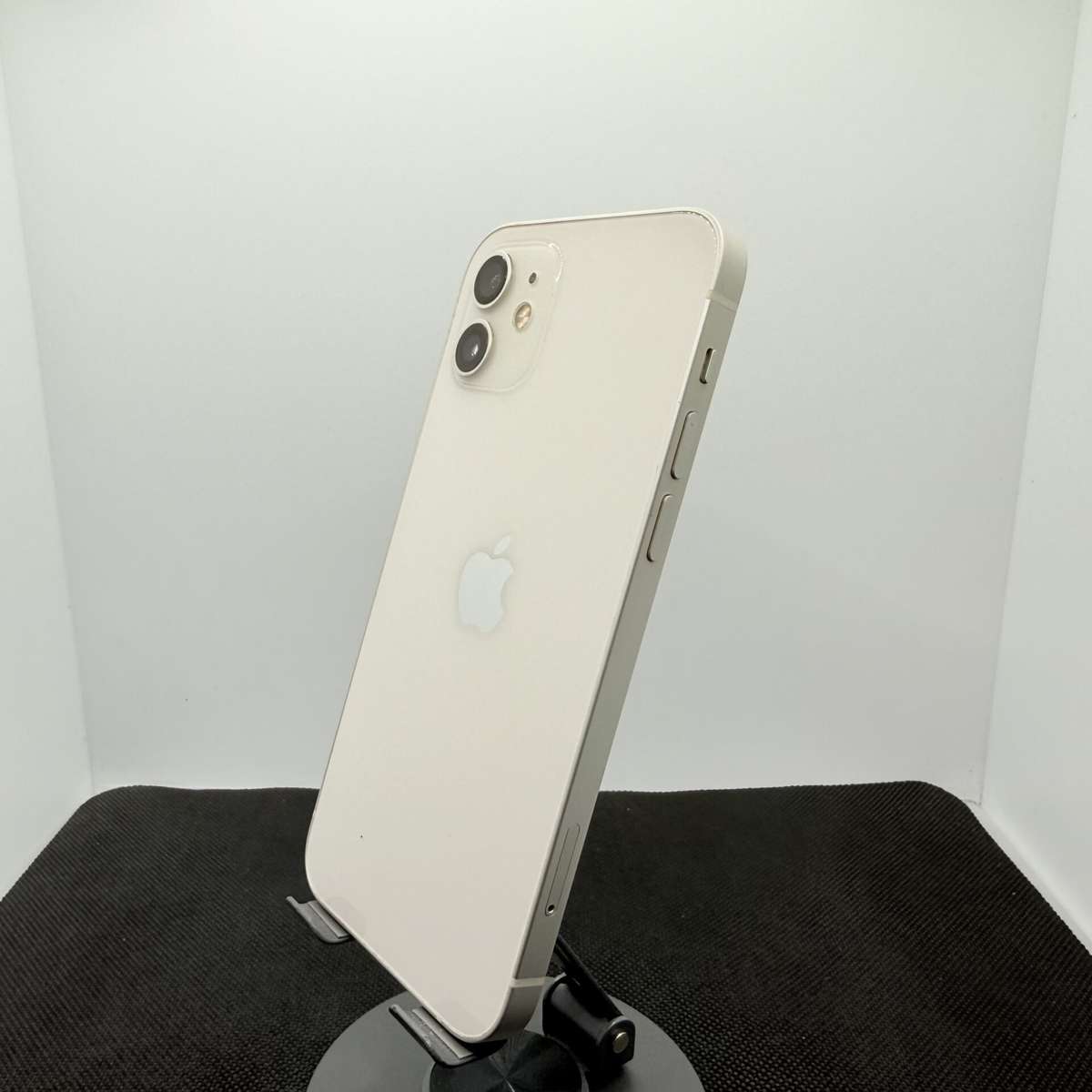 Apple iPhone 12 64GB White (Condition: Excellent)
