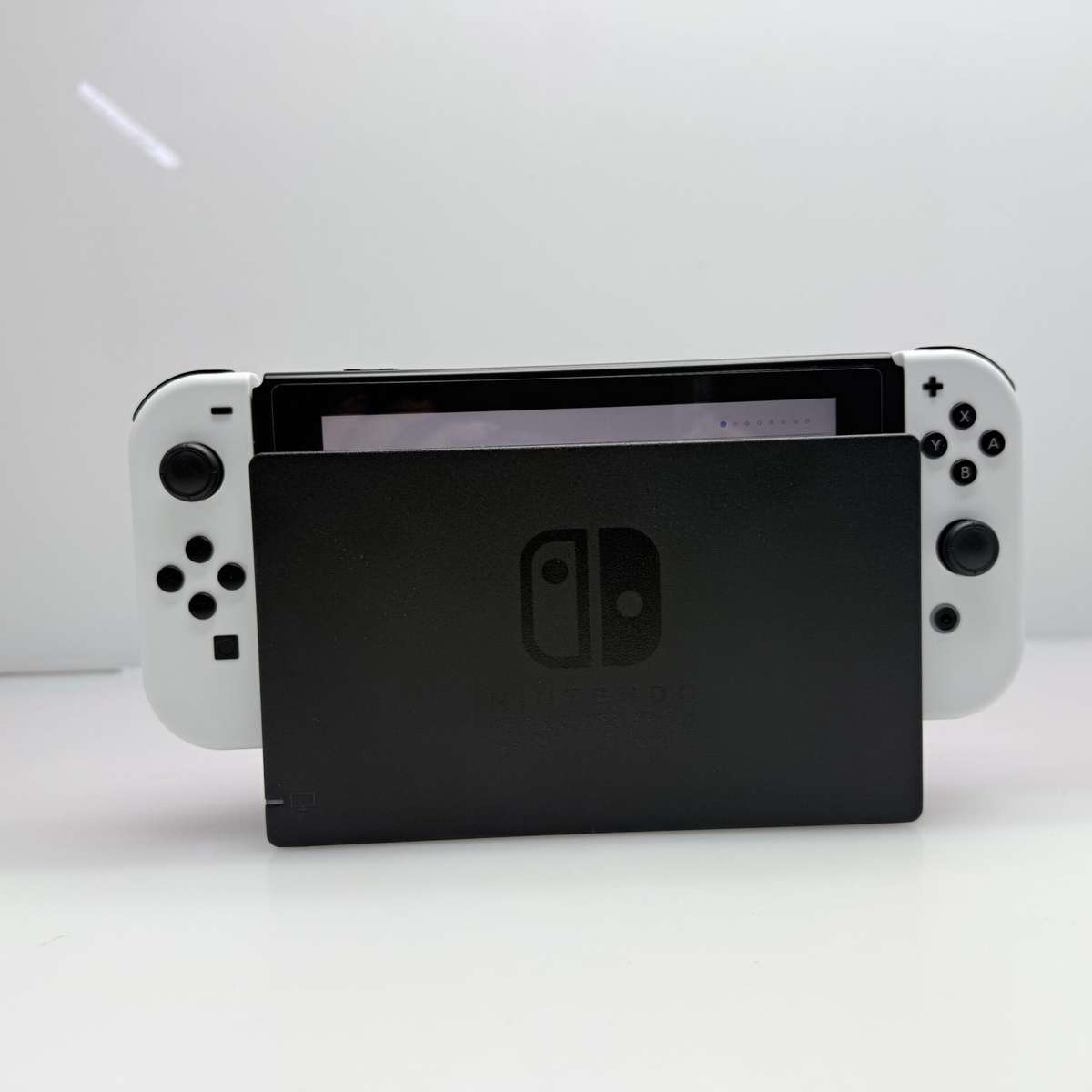 Nintendo Switch 32GB Black + Accessories (Condition: Excellent)