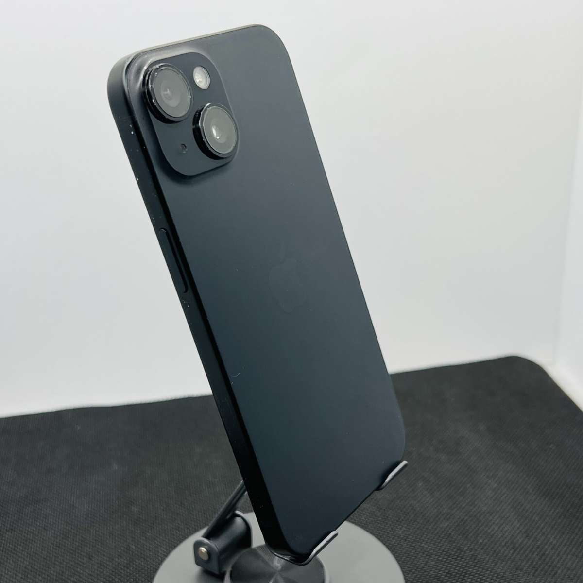 Apple iPhone 15 128GB Black (Condition: Good)
