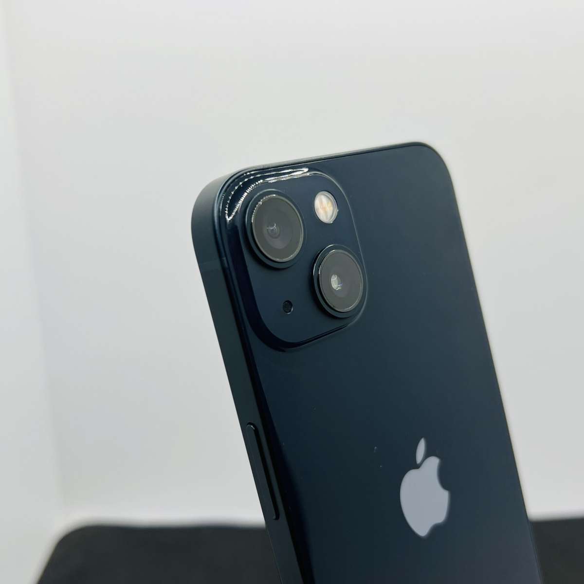 Apple iPhone 13 128GB Midnight (Condition: Good)