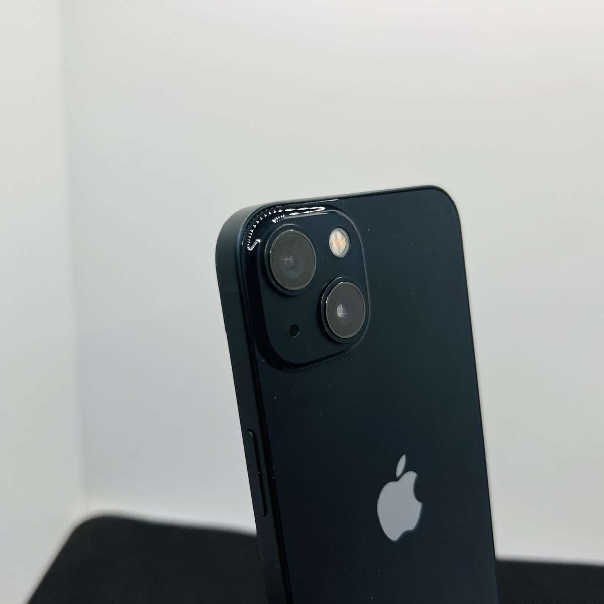 Apple iPhone 13 128GB Midnight (Condition: Good)