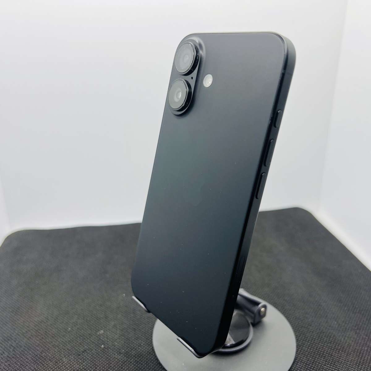 Apple iPhone 16 128GB Black (Condition: Excellent)