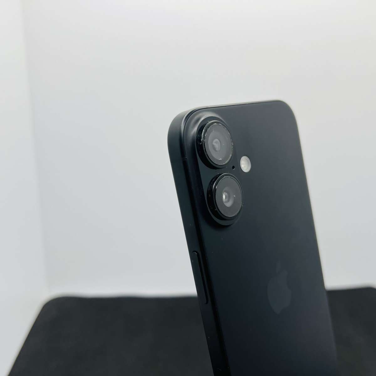 Apple iPhone 16 128GB Black (Condition: Excellent)