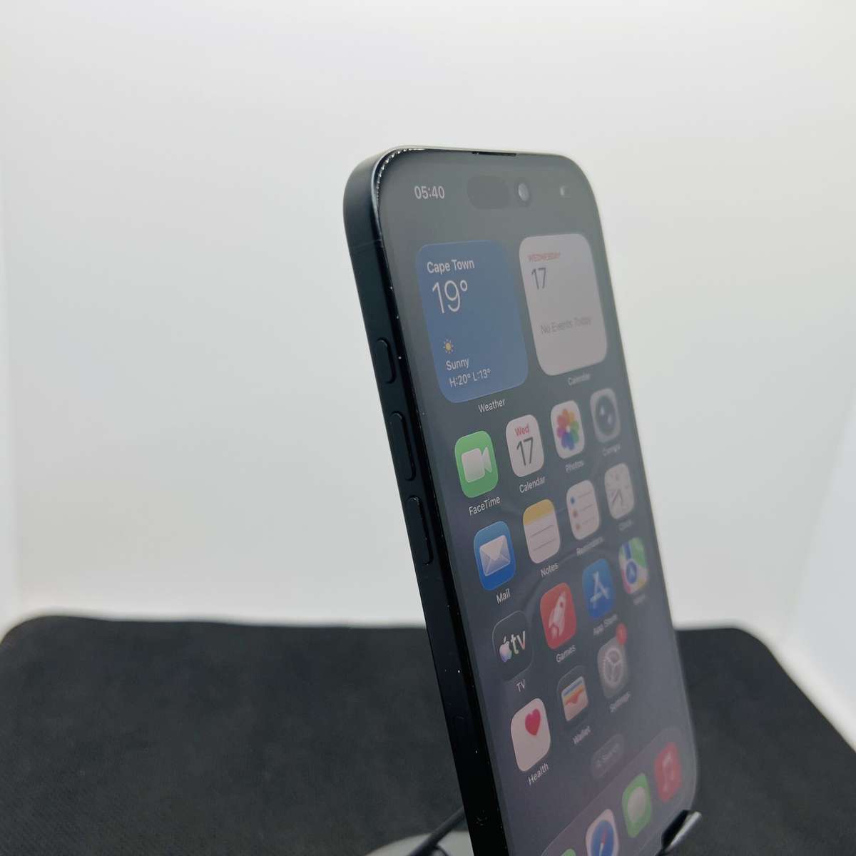 Apple iPhone 16 128GB Black (Condition: Good)