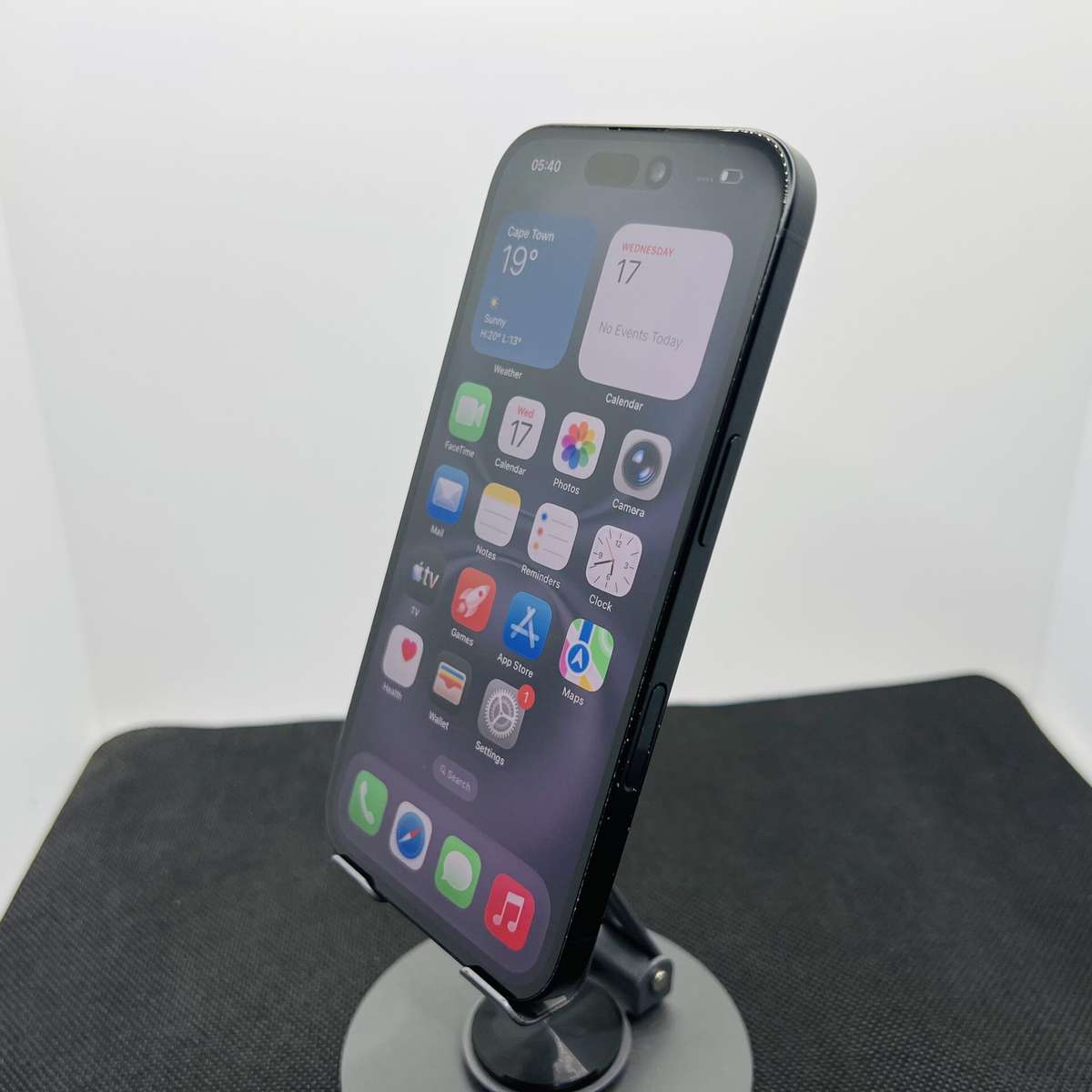 Apple iPhone 16 128GB Black (Condition: Good)