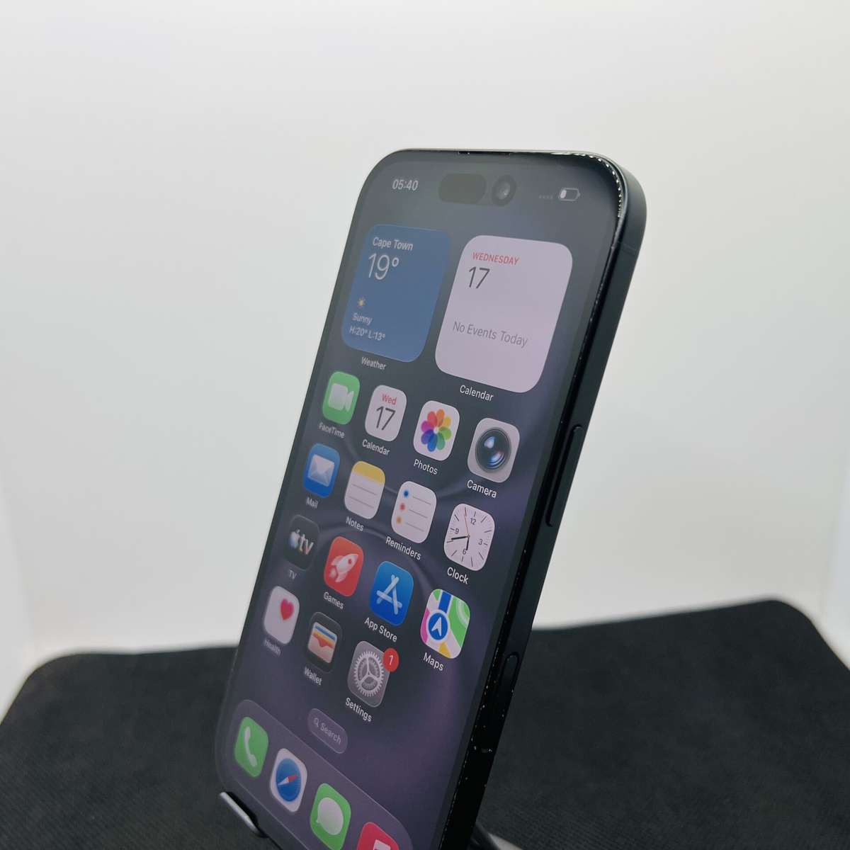 Apple iPhone 16 128GB Black (Condition: Good)