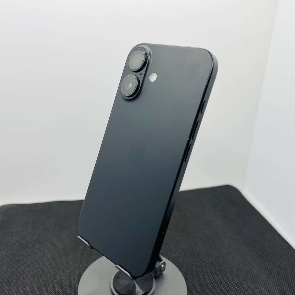 Apple iPhone 16 128GB Black (Condition: Good)