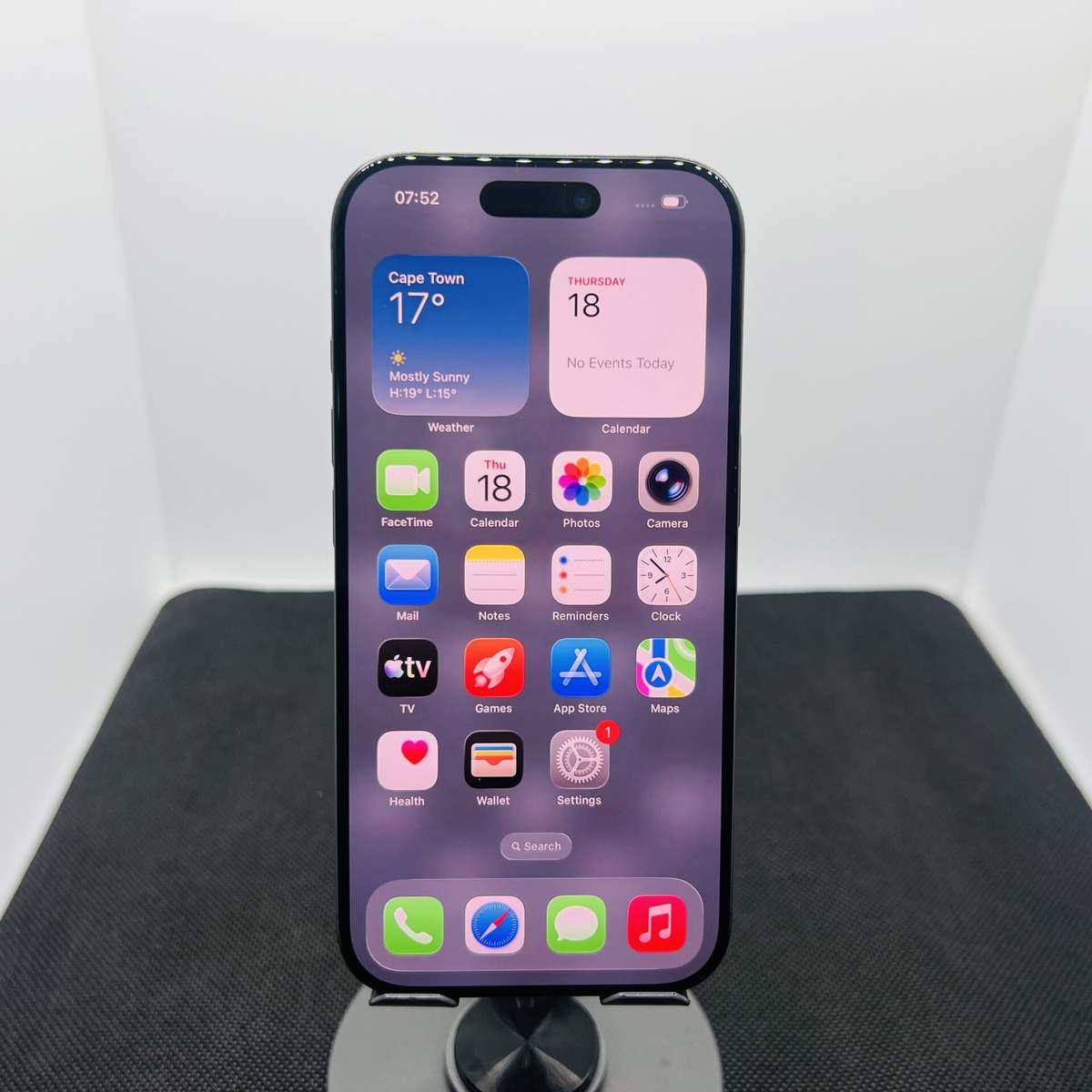 Apple iPhone 16 Pro 128GB Black Titanium (Condition: Good)