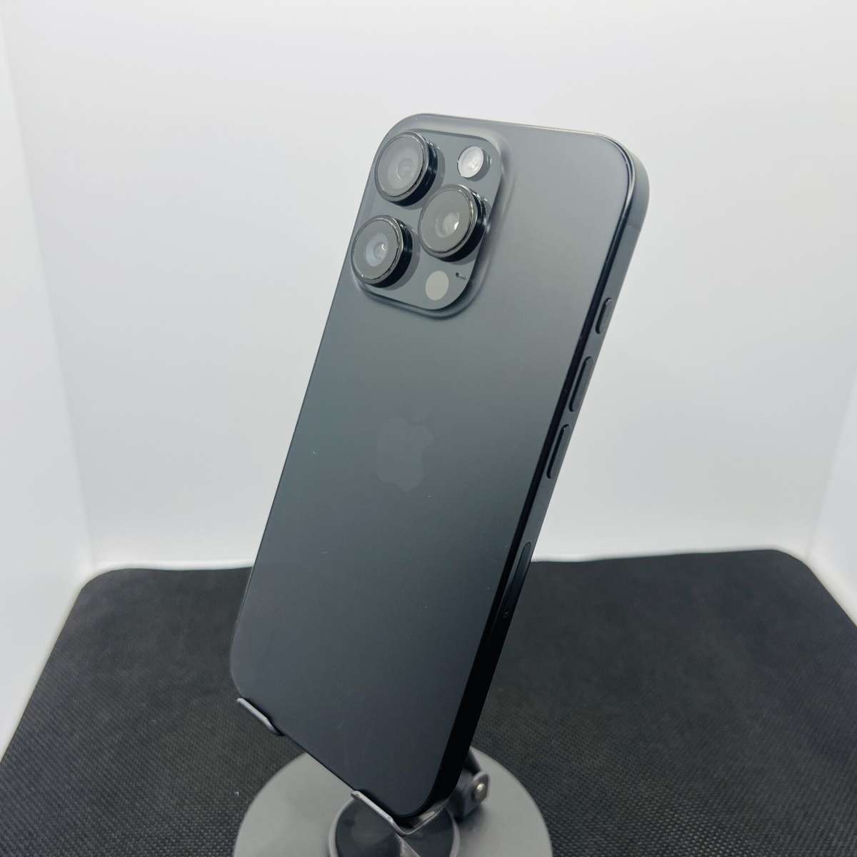Apple iPhone 16 Pro 128GB Black Titanium (Condition: Good)