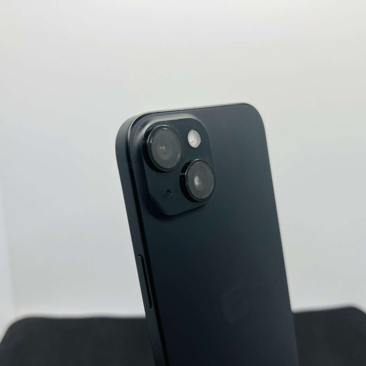 Apple iPhone 15 128GB Black (Condition: Good)