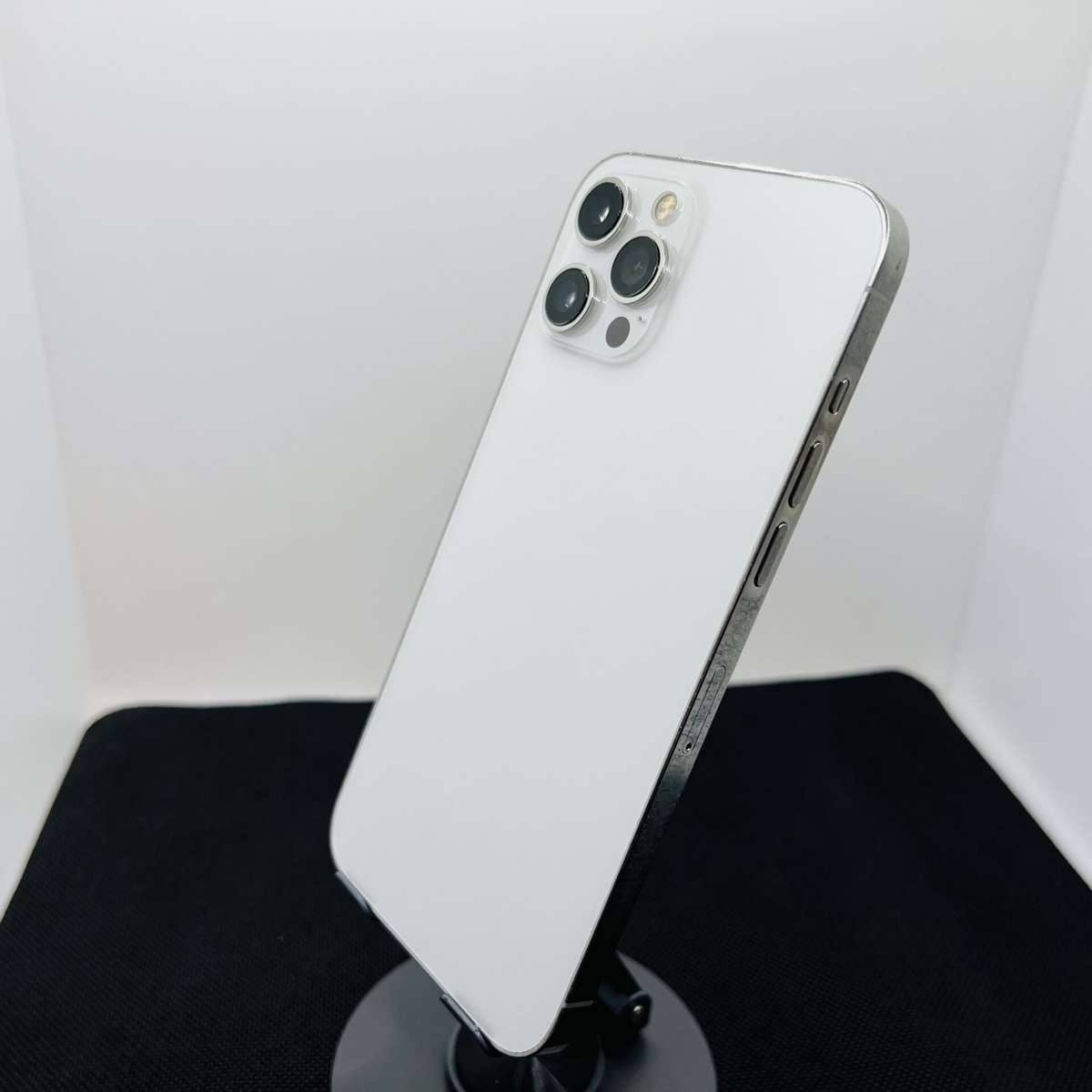 Apple iPhone 12 Pro Max 512GB Silver (Condition: Good)