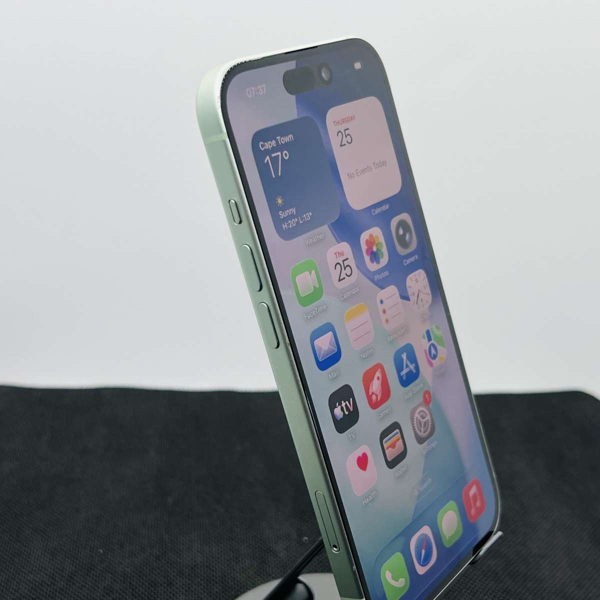 Apple iPhone 15 128GB Green (Condition: Good)