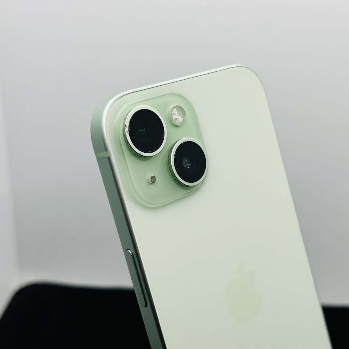 Apple iPhone 15 128GB Green (Condition: Good)