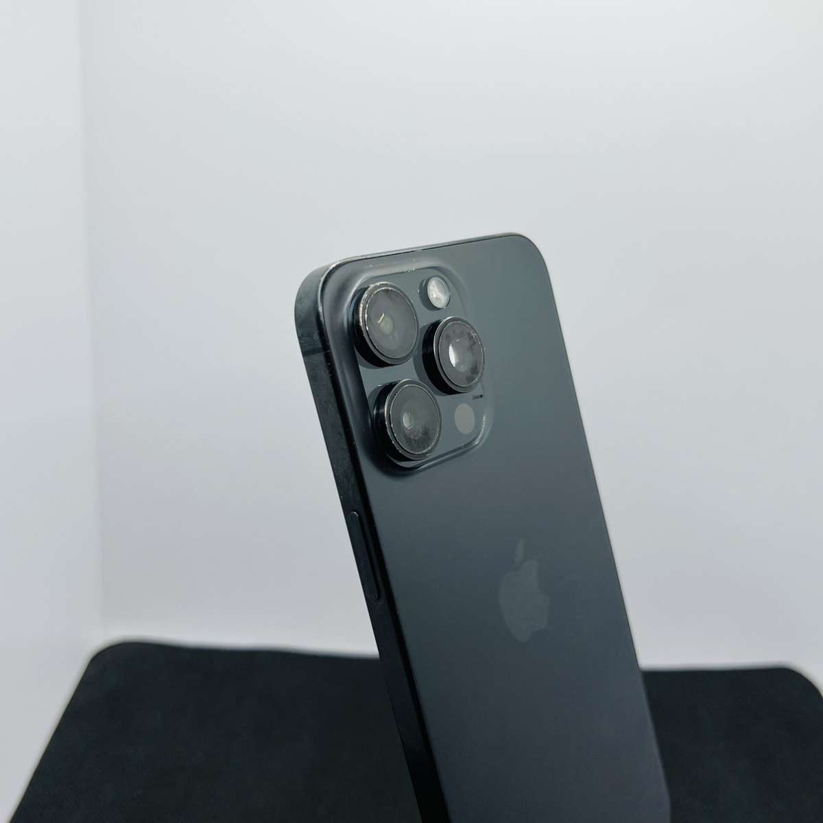 Apple iPhone 15 Pro Max 256GB Black Titanium (Condition: Good)