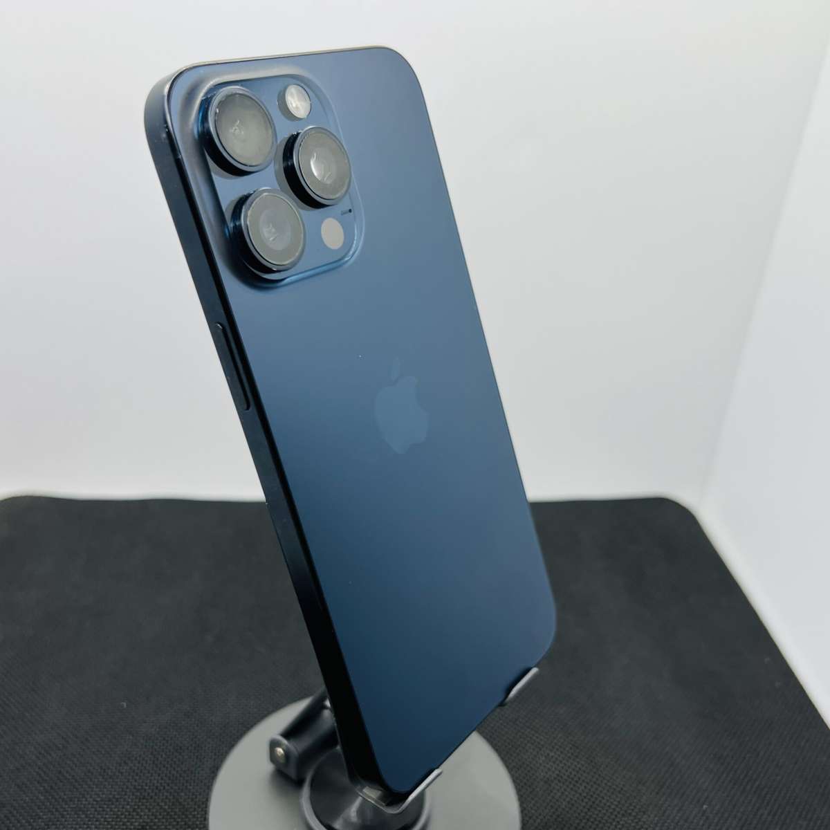 Apple iPhone 15 Pro Max 256GB Blue Titanium (Condition: Good)