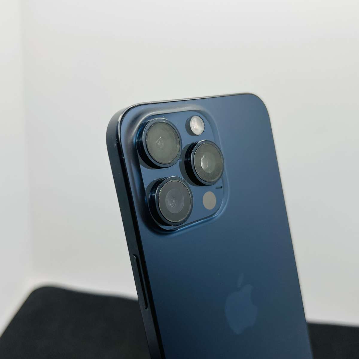 Apple iPhone 15 Pro Max 256GB Blue Titanium (Condition: Good)