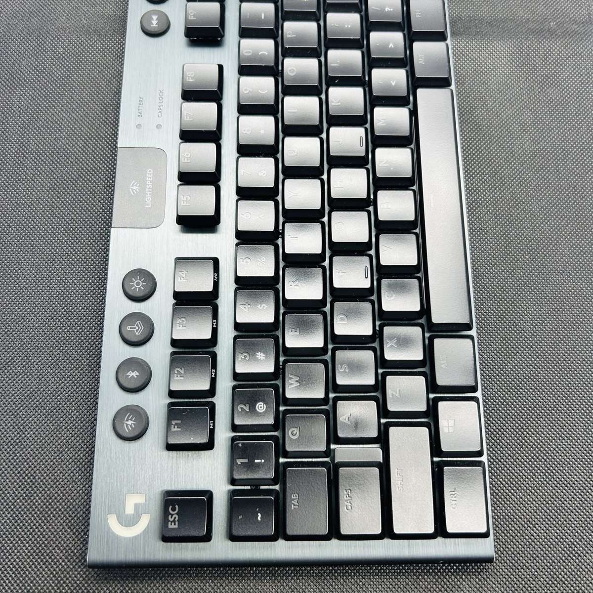 COMBO DEAL: Logitech G915 TKL LIGHTSPEED Wireless RGB Mechanical Keyboard Carbon + SteelSeries Ae...