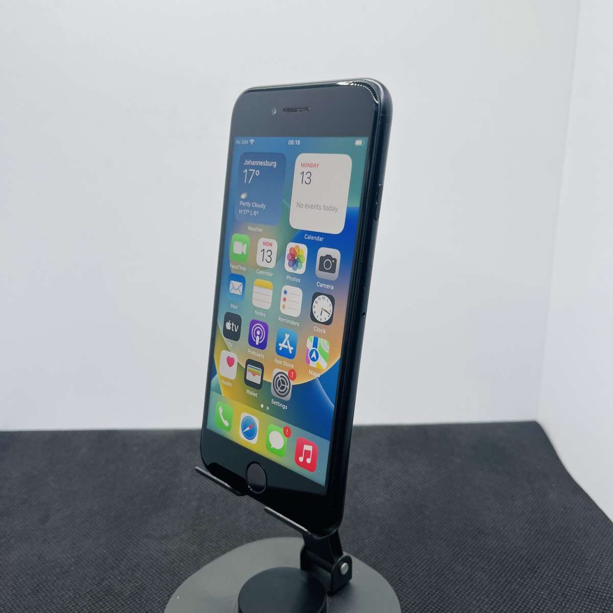 Apple iPhone SE (2020) 64GB Black (Condition: Good)