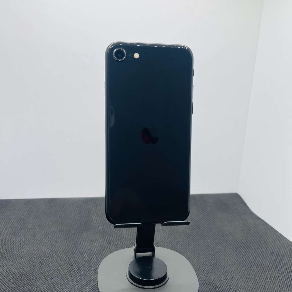 Apple iPhone SE (2020) 64GB Black (Condition: Good)