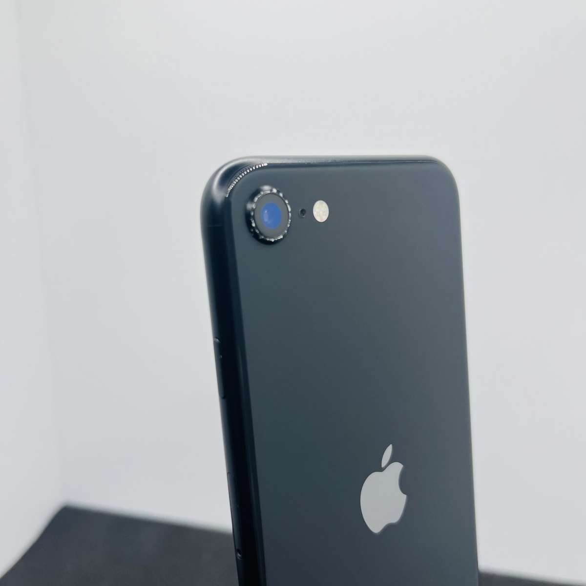 Apple iPhone SE (2020) 64GB Black (Condition: Good)