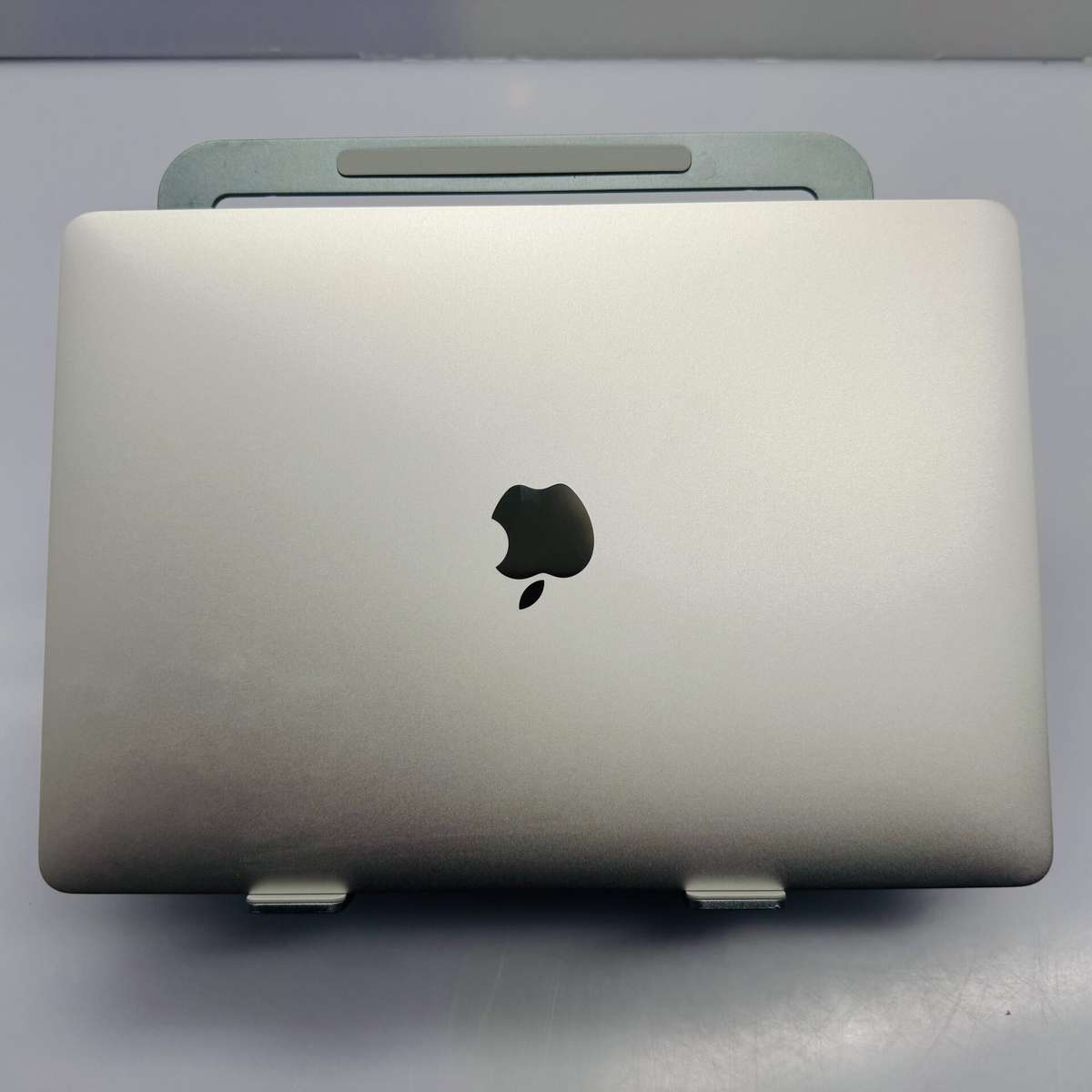 Apple MacBook Pro 13-inch "Core i5" (Mid-2017, Touch Bar) 8GB RAM 512GB SSD Silver - TouchBar Not...