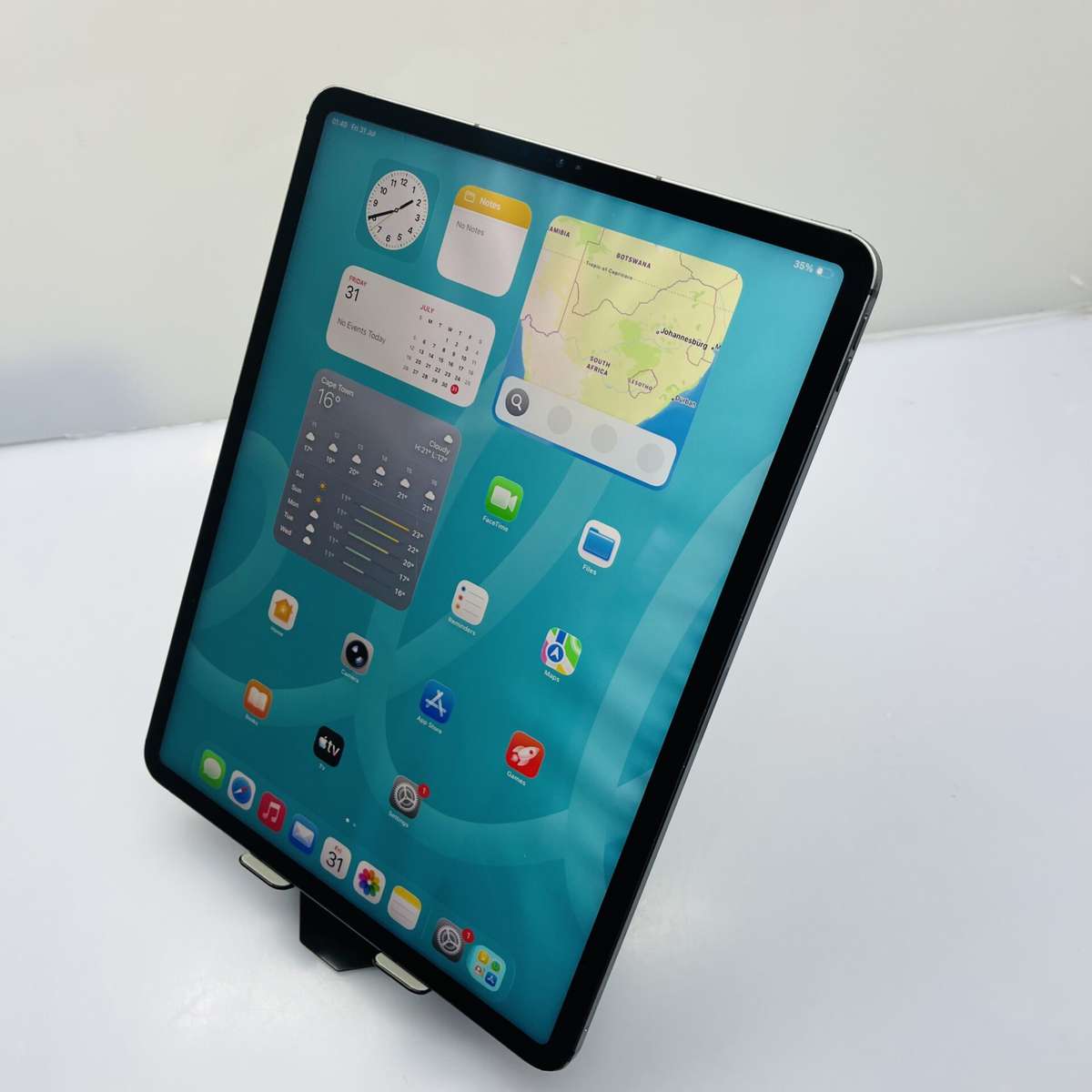 Apple iPad Pro 12.9-inch 5th Gen 256GB (Wifi/Cellular) Space Gray - Curtain Effect on Display, Sc...