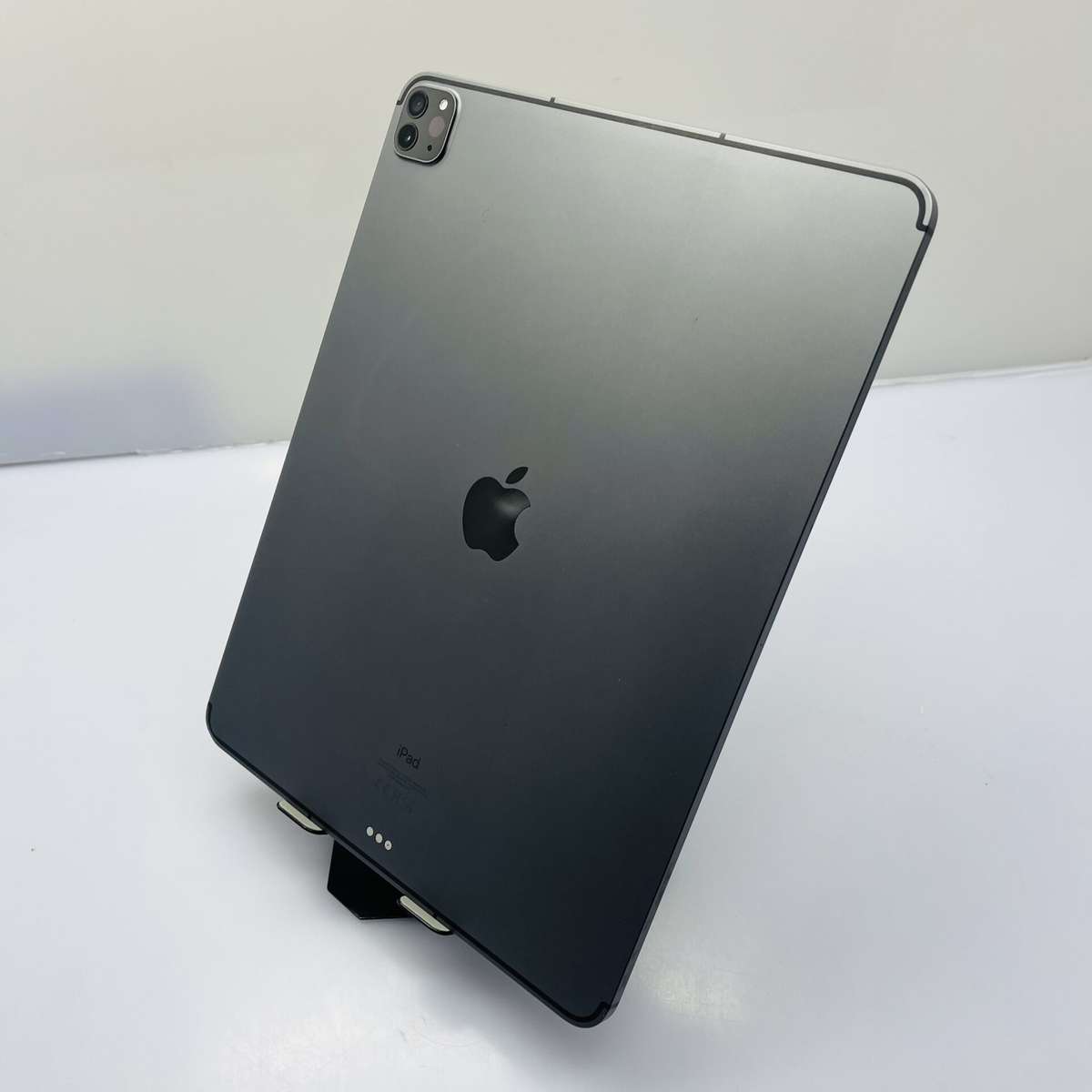 Apple iPad Pro 12.9-inch 5th Gen 256GB (Wifi/Cellular) Space Gray - Curtain Effect on Display, Sc...